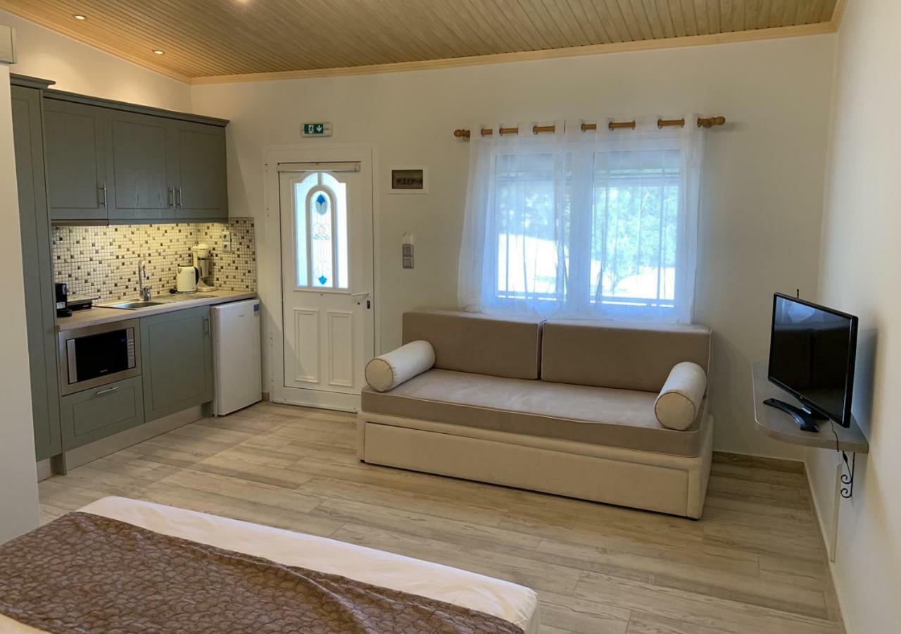 Aparthotel Iliovasilema Plati  Esterno foto